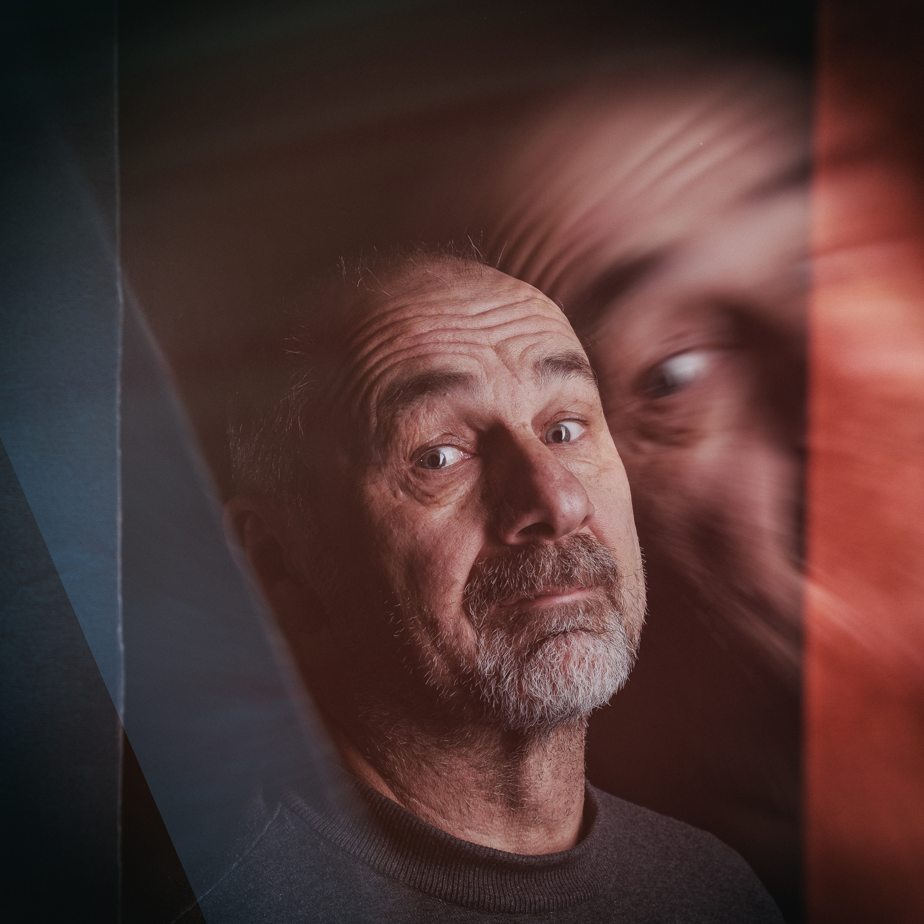Ich bin's, Manfred Falk - Kontaktmöglichkeiten weiter unten Selbstportrait Manfred Falk als Kopfportrait mit Doppelbelichtung